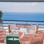 Palace 4*
